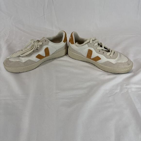 Veja V-10 Women's Sneakers Beige Suede Leather Upper Size: 8 - Picture 4 of 5